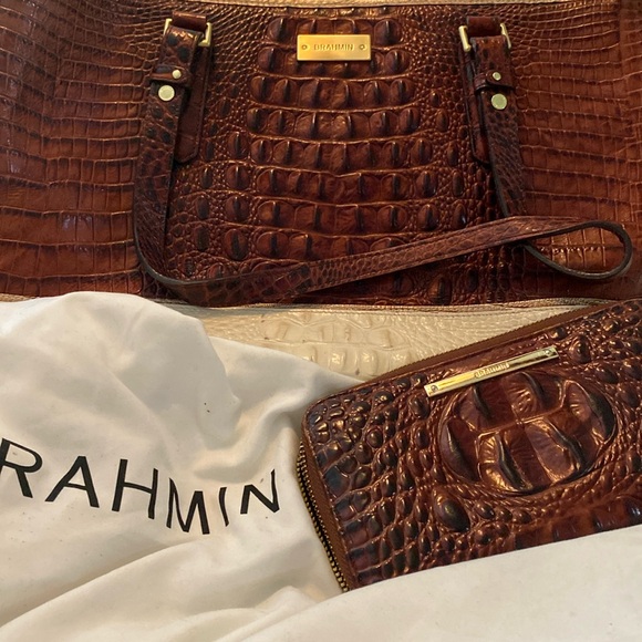 Brahmin Handbags - Brahmin should bag and zip around wallet.